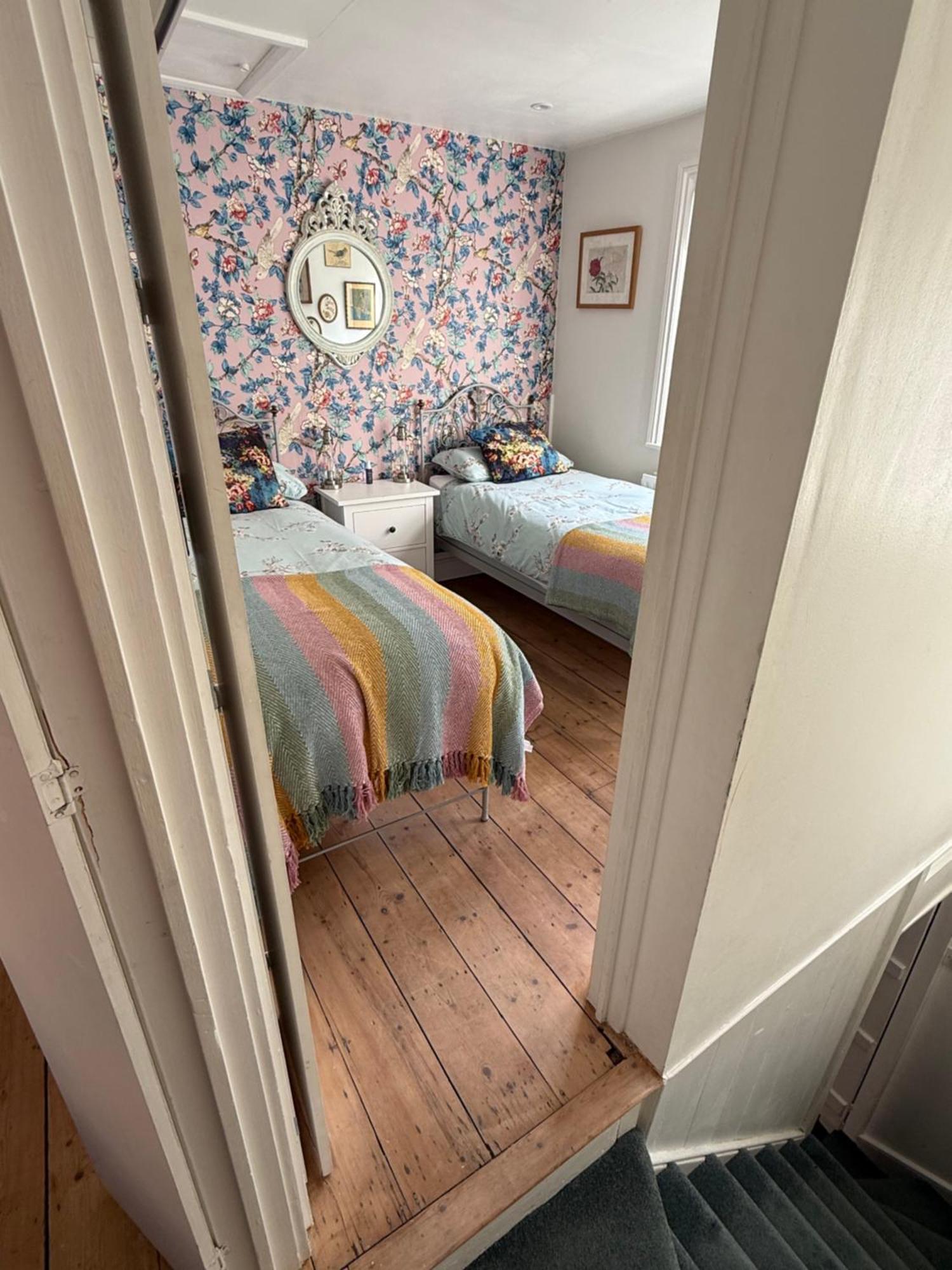 North Laine Sunny Cottage - Parking Available Hove Exterior foto