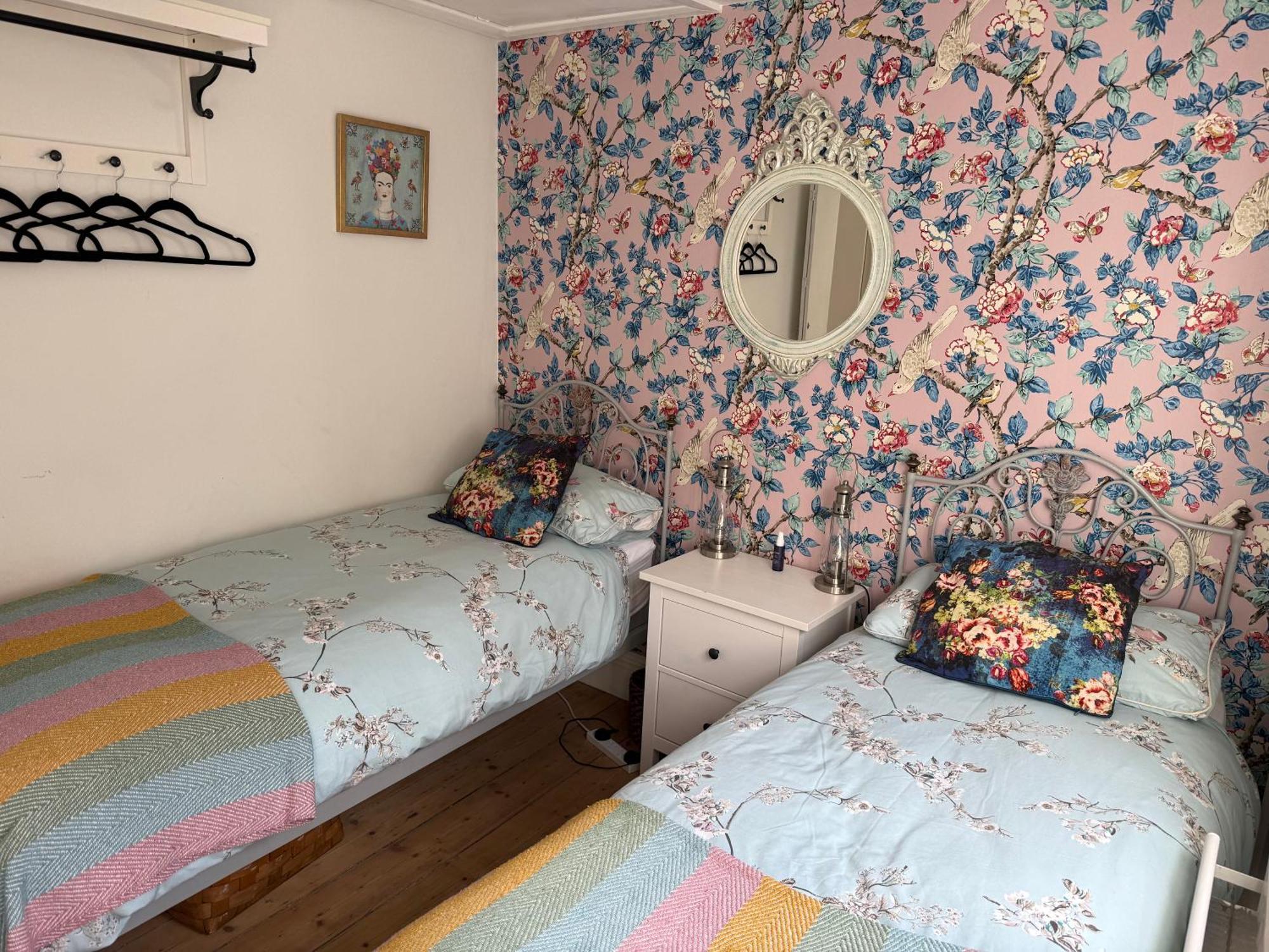 North Laine Sunny Cottage - Parking Available Hove Exterior foto